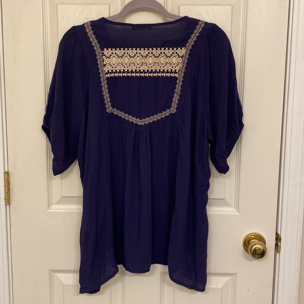 Embroidered Blouse - Picture 6 of 6
